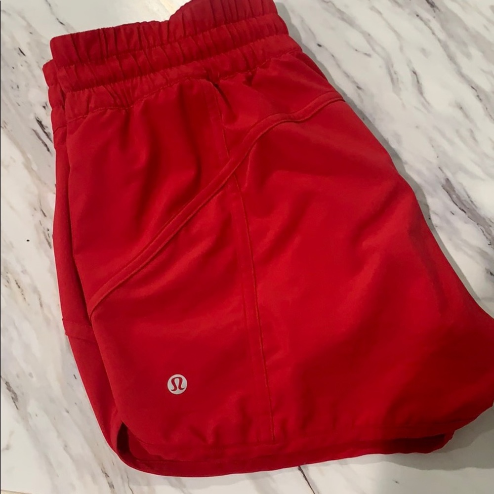 Lululemon Red Tracker Short V ‘4